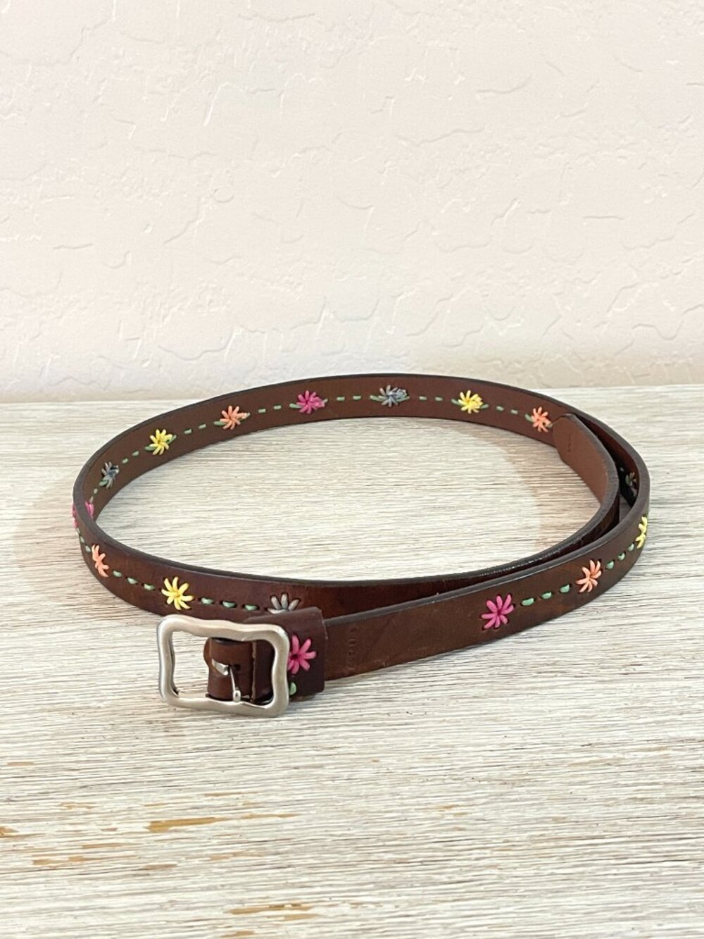 Dockers Belt Brown Leather Flower Silver Buckle Narrow Medium
